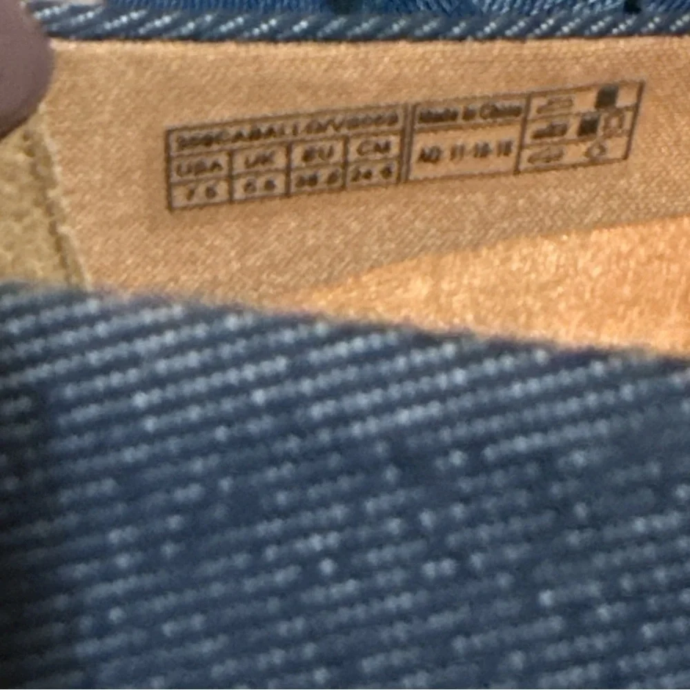 EUC - Vionic Caballo Denim Pointed Ballet Flat - Size 7.5